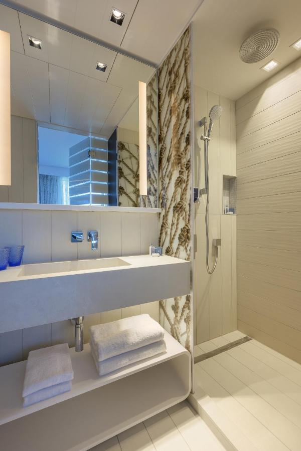 Port Tower By Isrotel Design Tel Aviv Bagian luar foto