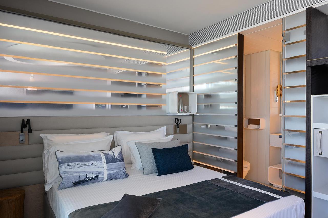 Port Tower By Isrotel Design Tel Aviv Bagian luar foto