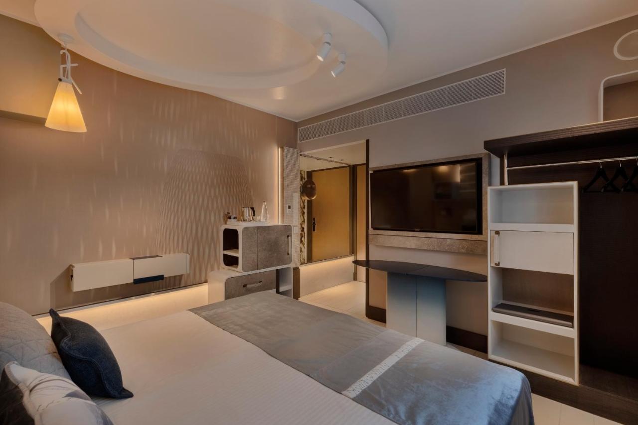 Port Tower By Isrotel Design Tel Aviv Bagian luar foto